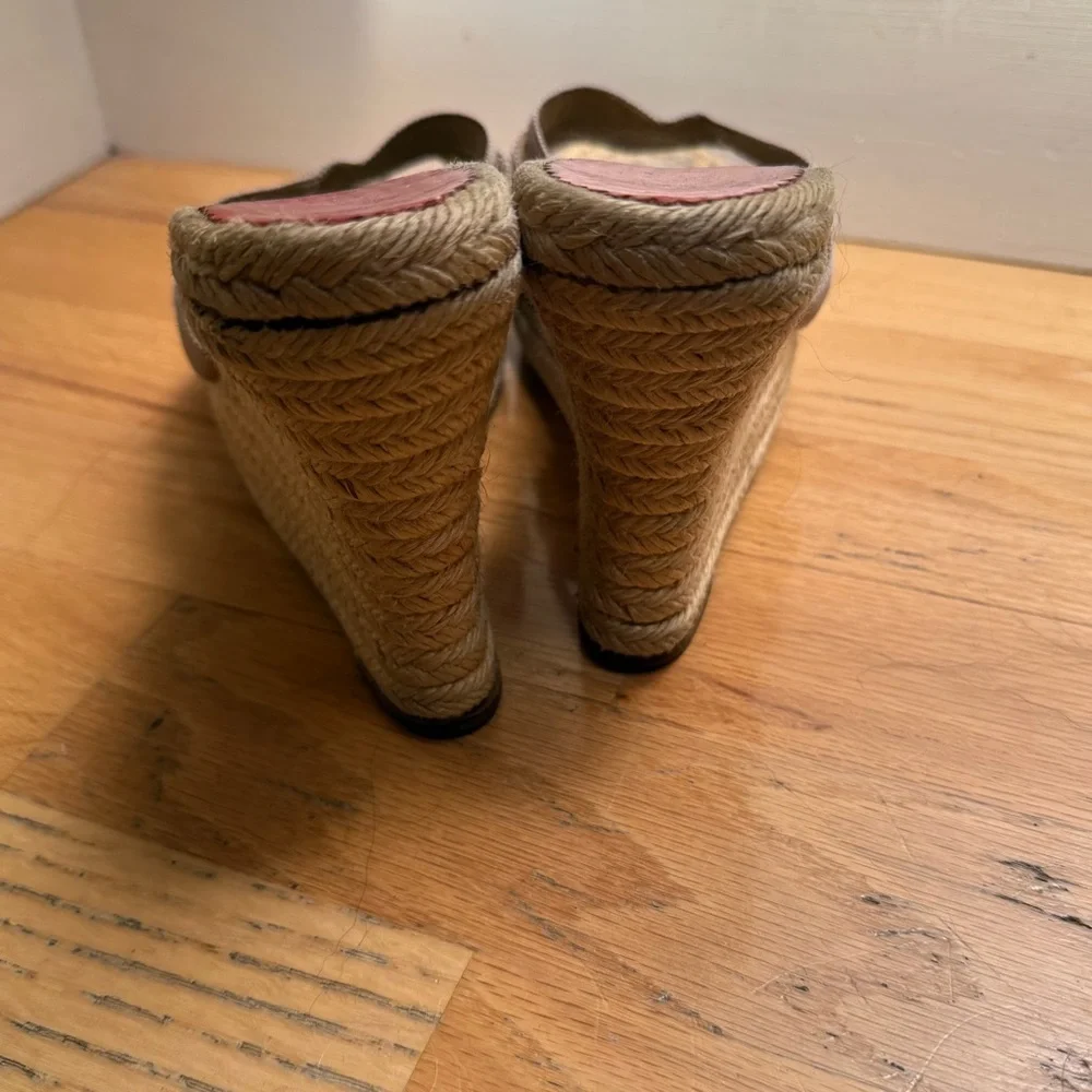 CHRISTIAN LOUBOUTIN Wedge Strappy Summer Sandals Tan size 40